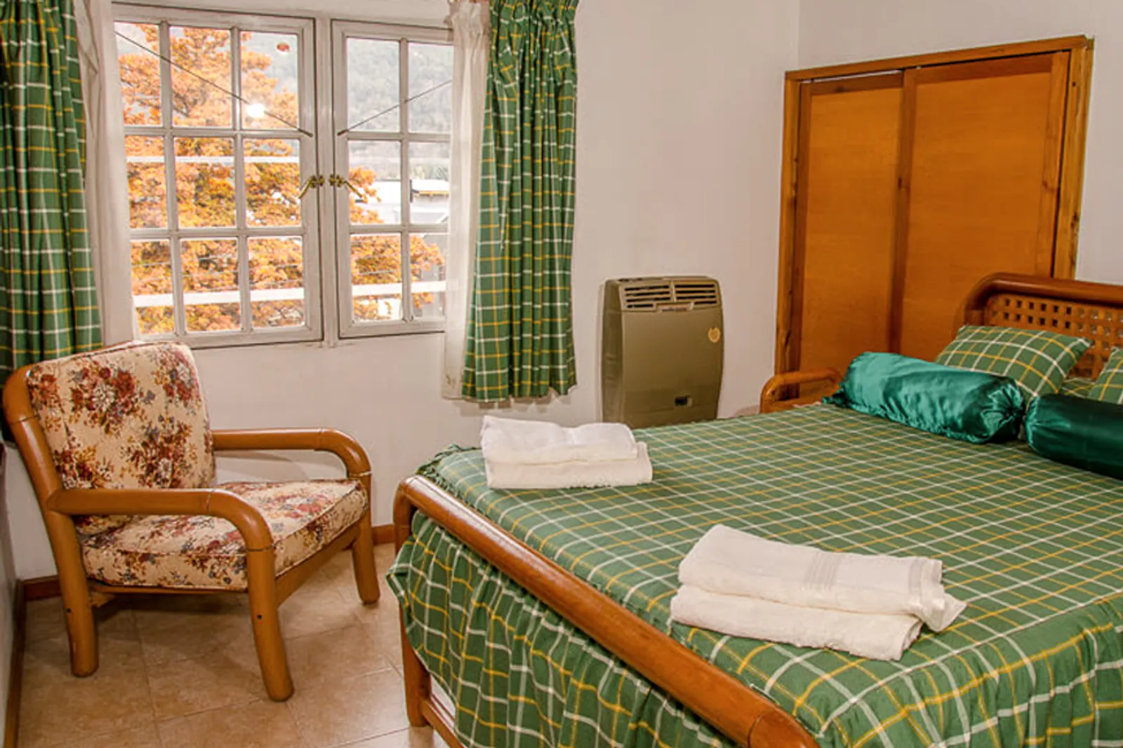 Dormitorio matrimonial de otra unidad de 2 dormitorios